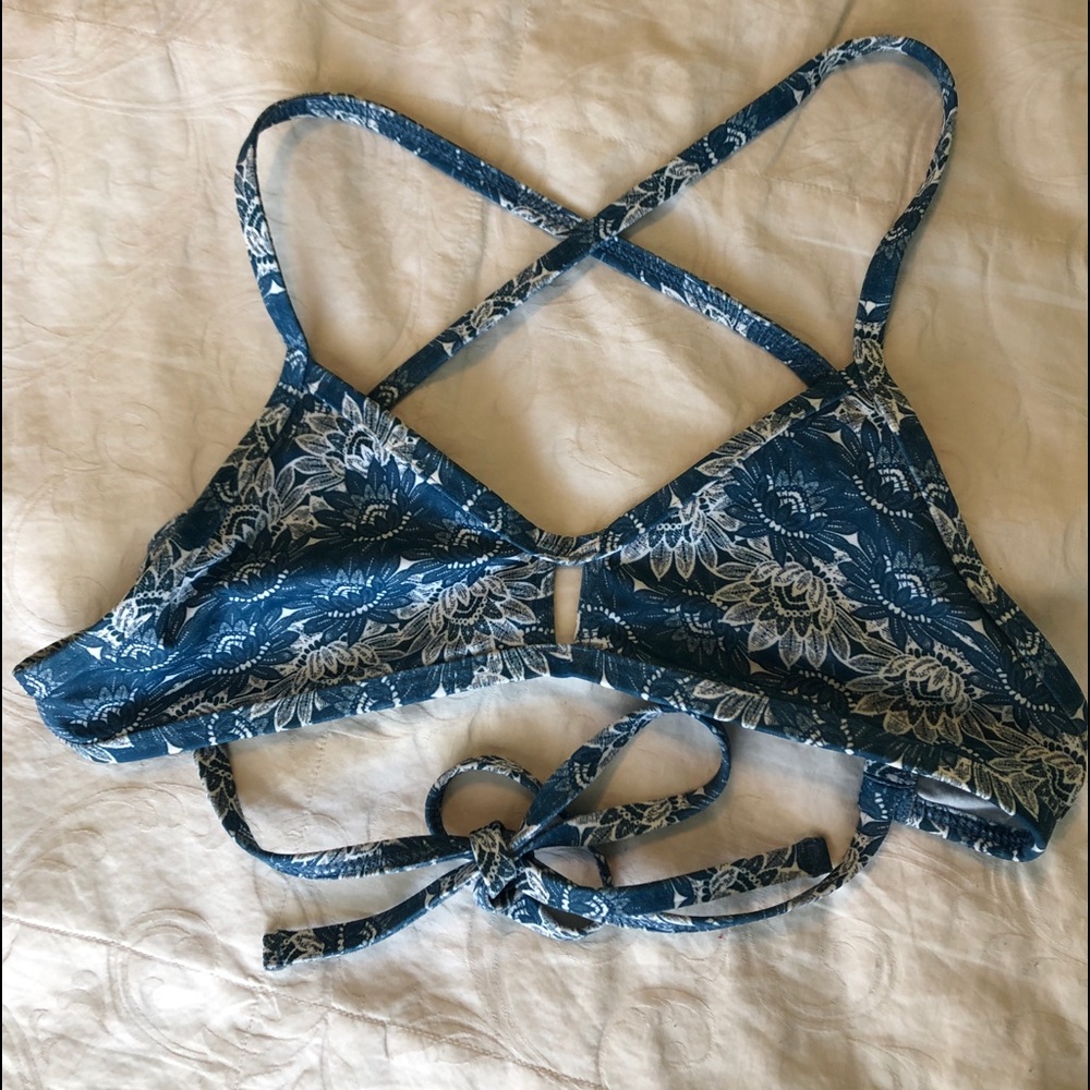 Jolyn bikini top